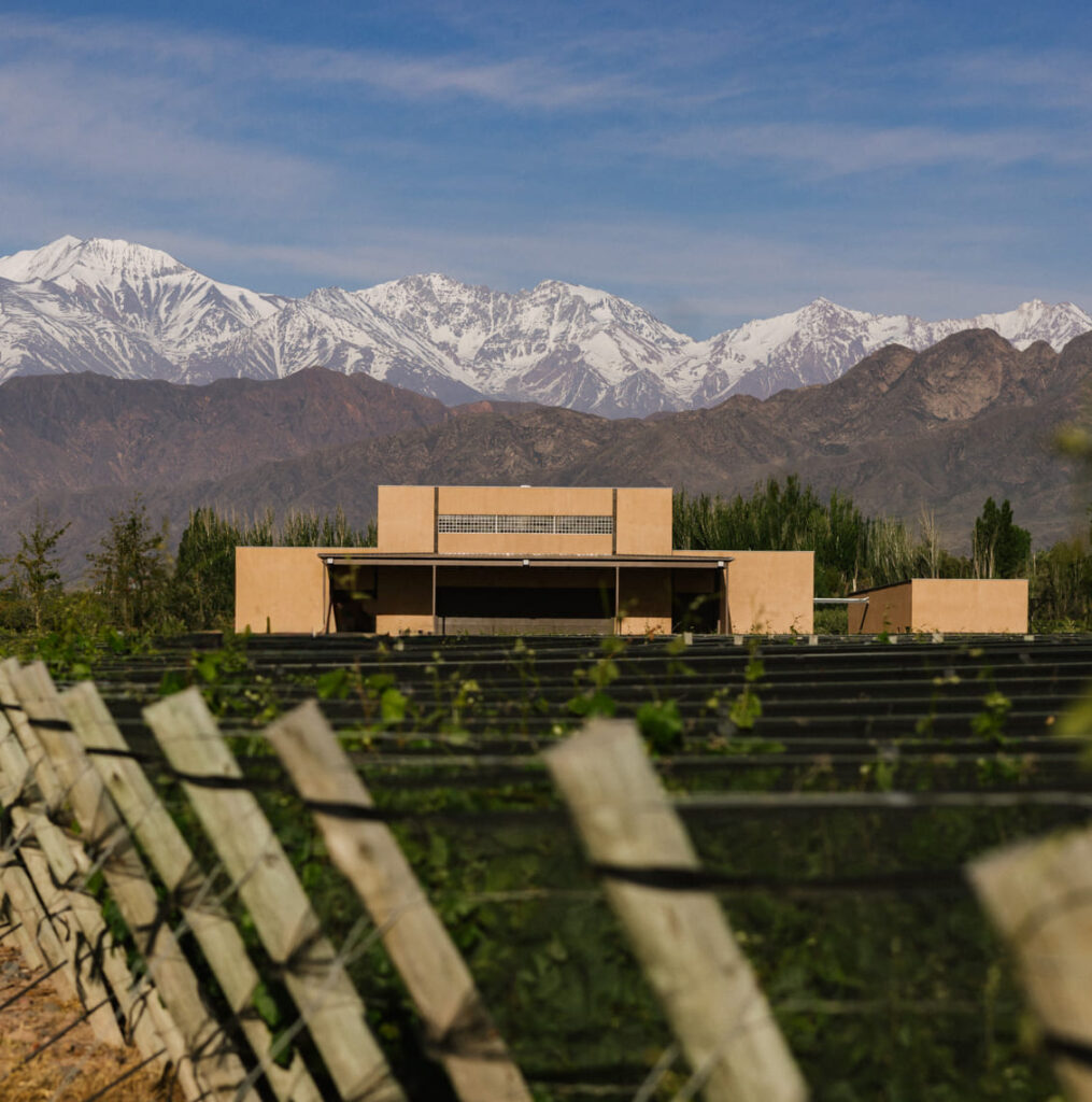 Historia de Las Compuertas y sus canales de riego, fundamento de los viñedos de Finca Bandini Mendoza